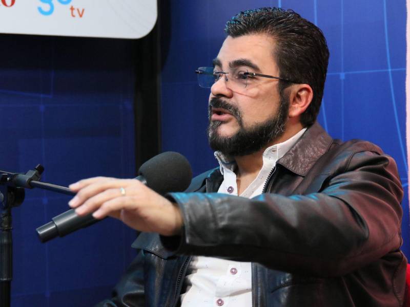 Marco Eliud Girón propone reducir el número de diputados y eliminar los suplentes