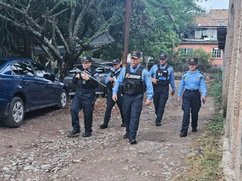 Autoridades ejecutan operativos en varias colonias de Honduras como parte del Plan Escudo contra estructuras criminales.