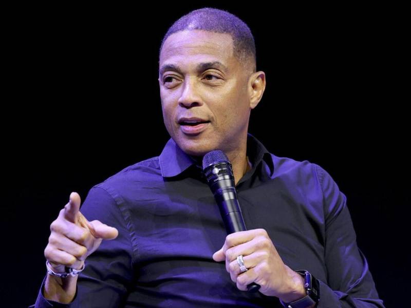 Lemon, reportero independiente de 59 años, fue detenido el jueves por la noche en Los Ángeles mientras trabajaba cubriendo los preparativos de la gala de los Premios Grammy.