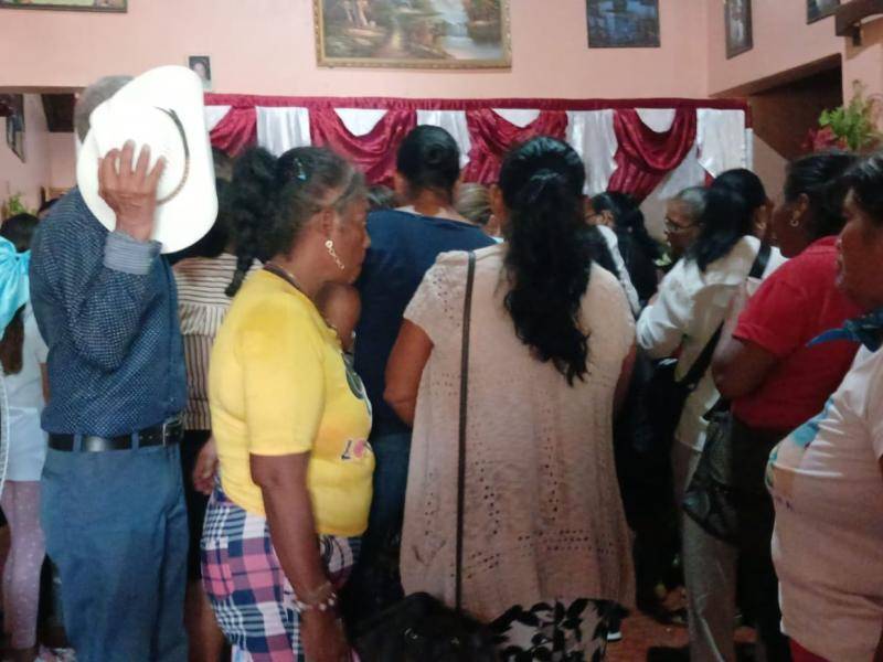 La familia del pastor levantó el cadáver y lo llevó a una funeraria. Este sábado será sepultado en Yoro.