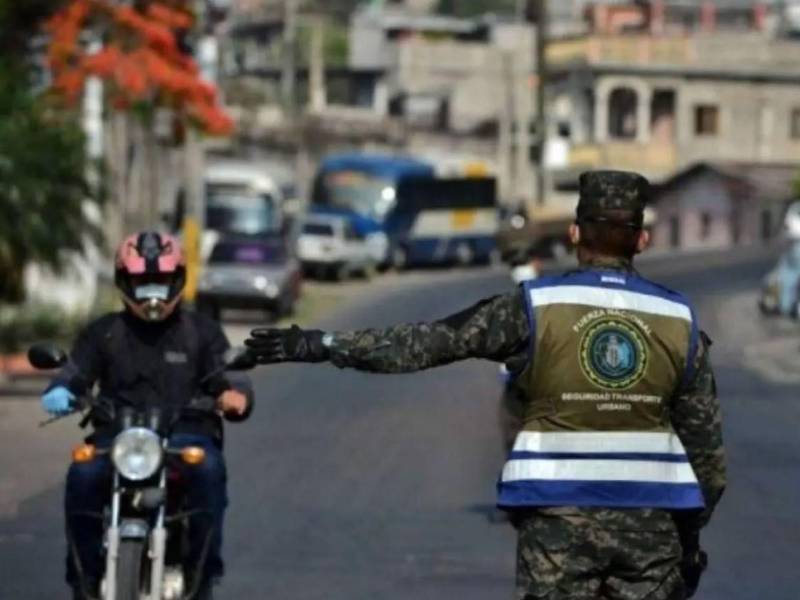 Analistas cuestionan la prolongación del régimen en 226 municipios y advierten sobre la militarización de la seguridad, instando al nuevo Gobierno a no prorrogarlo y a impulsar una política de seguridad ciudadana con enfoque de derechos humanos.