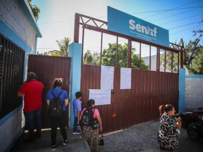 Mientras son procesados judicialmente los tiktokers por trato degradante, la Senaf le brinda cuidados al menor de edad.