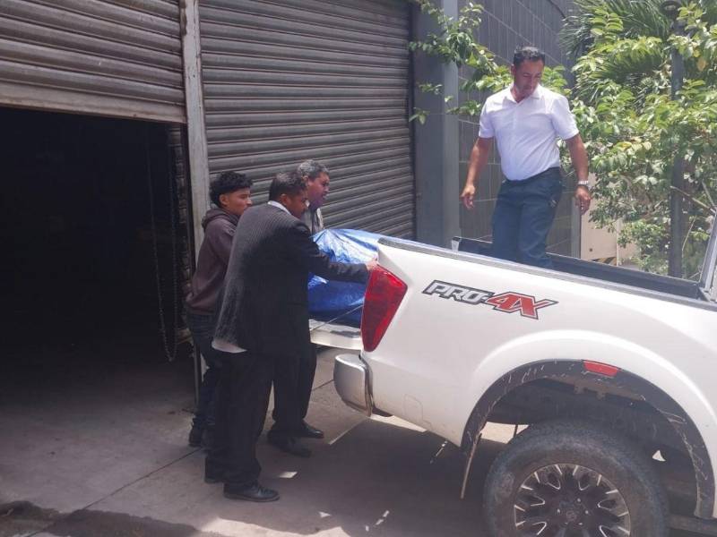 El cuerpo de Alisson Adriana fue trasladado desde Comayagua hasta la morgue capitalina; ya fue entregado a sus familiares.