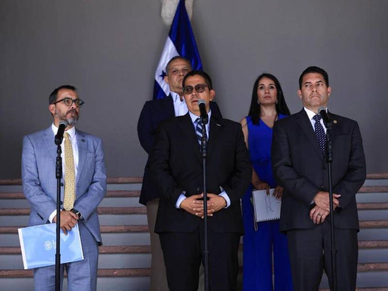 Alejandro Álvarez, Reinaldo Sánchez y Juan Diego Zelaya, dieron a conocer lo relacionado a la respuesta humanitaria ante la sequía.