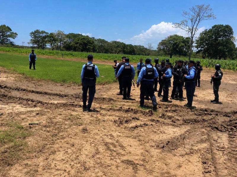 El funcionario policial fue localizado sin vida en una milpa de Santa Rosa de Aguán.
