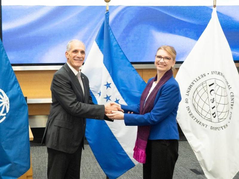 Previo a llegar a Miami, el presidente Asfura firmó en Washington el regreso de Honduras al CIADI.