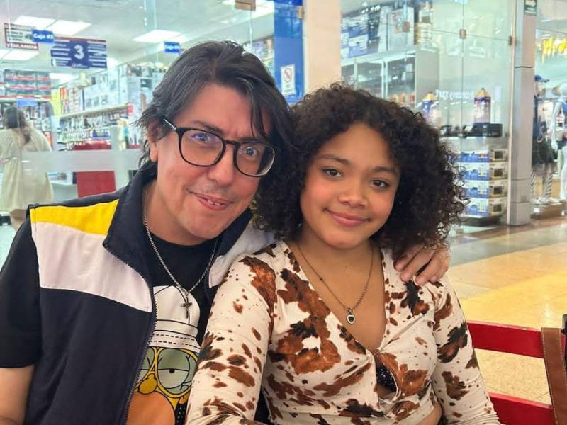 Jorge Alberto Amaya Banegas junto a su hija de 14 años Luna Amaya.