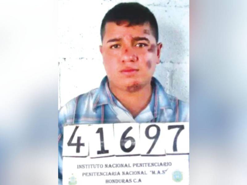 Un empleado del RNP fue detenido por este caso, mientras el MP investiga a un médico del IHSS -que luego fue contratado en Medicina Forense- porque su firma y sello aparecen en el acta de defunción.