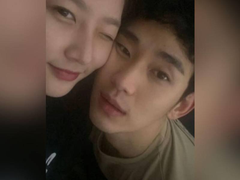 Aunque la agencia del actor ha negado que entre ellos hubo una relación, en internet ha vuelto a circular una foto que la actriz publicó hace años y en la que aparecen juntos.