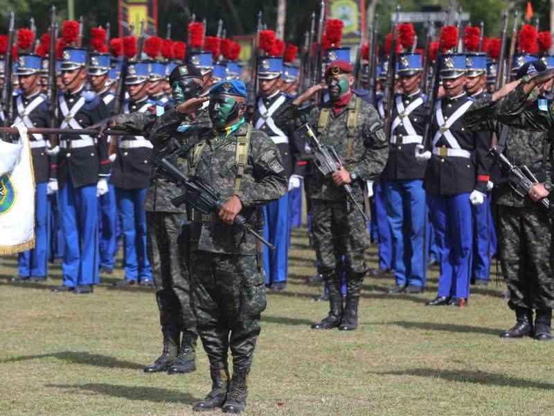 La Secretaría de Defensa Nacional envió a la Comisión de Defensa y Seguridad del Congreso Nacional, el listado de 152 oficiales que fueron propuestos para ser ascendidos al grado inmediato superior.