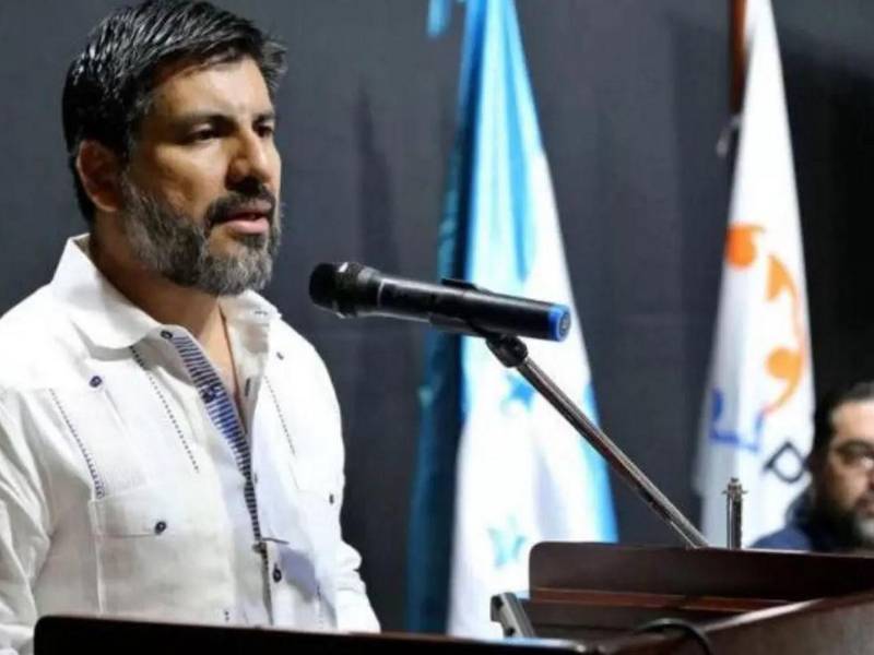 La llegada de los fiscales se produce en un contexto de presión social y demandas de mayor celeridad en procesos judiciales vinculados a corrupción y abuso de poder.