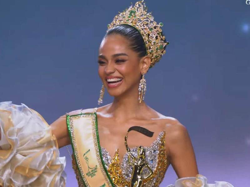 Jihan Mohin Dimachk, representante de Tanzania, se convirtió en la vencedora de este año del certamen de belleza, siendo uno gran logro para ella y su país.