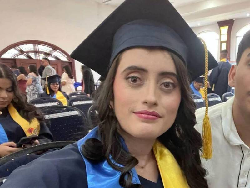 Endy Yadira Jiménez Calderón, de 33 años, laboraba como supervisora en una maquila de la comunidad de Naco en Quimistán, Santa Bárbara. Antes de descompensarse, tuvo una discusión con un jefe.