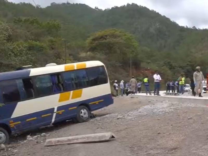 Al menos una persona muerta y varios heridos deja accidente de bus a la altura de Uyuca