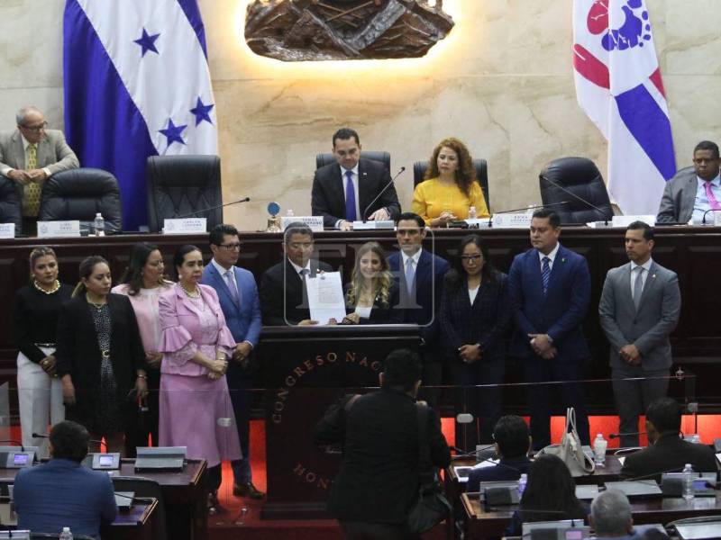 La comisión presentó ante el pleno el informe tras tres días de reuniones.