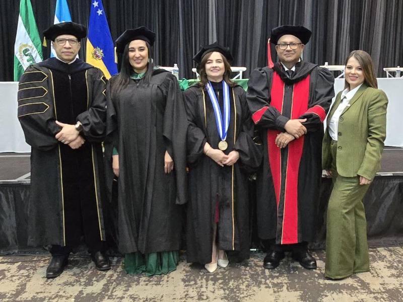 La Universidad Tecnológica de Honduras celebró su XXXIV Graduación, con 210 nuevos profesionales