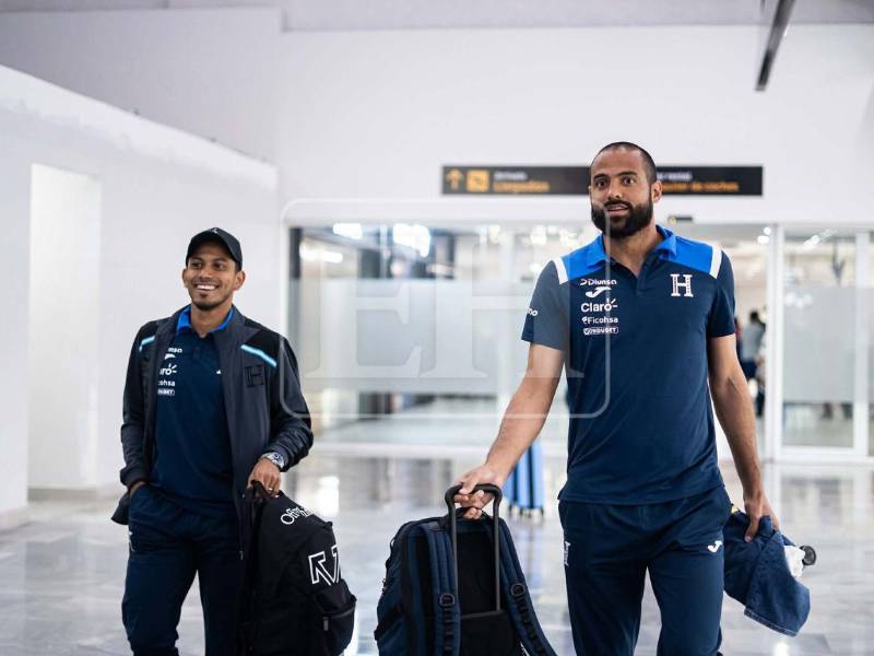 Edwin Rodríguez ingresó en el segundo tiempo vs Perú y Edrick Menjívar fue titular.