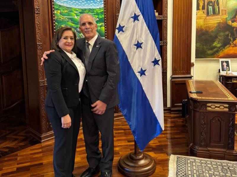 La exdiputada nacionalista fue juramentada este miércoles por el presidente Asfura.