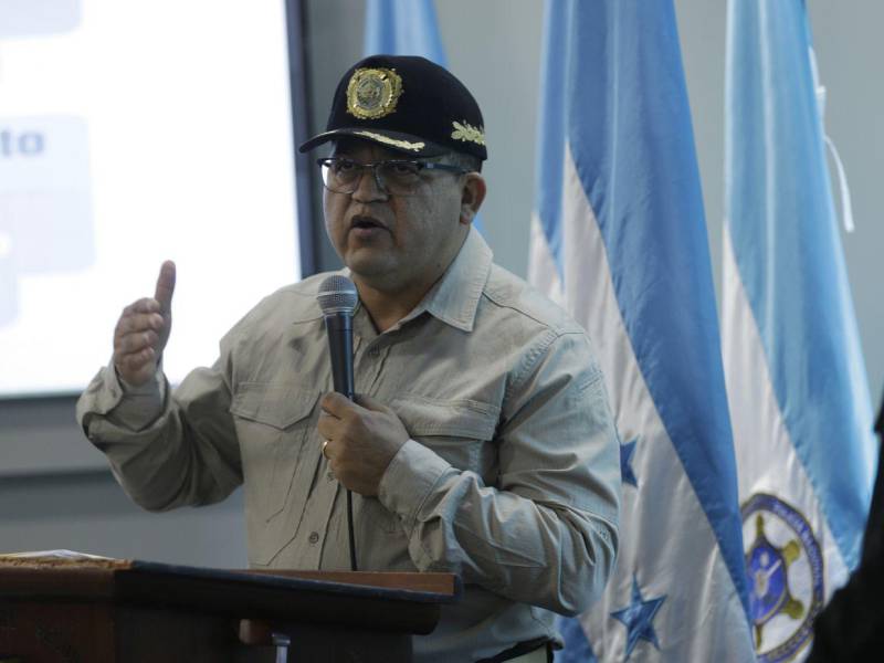 Gustavo Sánchez, ministro de Seguridad, atribuyó que la forma en la que acribillaron a cuatro hombres a la altura de la carretera CA-13 en Colón arroja indicios de que el homicidio múltiple lo cometió el crimen organizado.