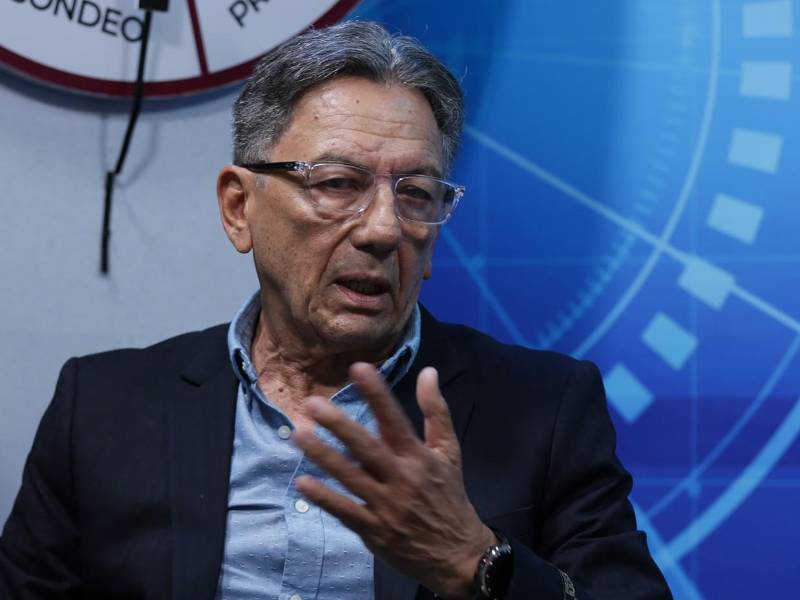 Názar destacó que su experiencia profesional y su disciplina deportiva aportan la sensibilidad social y la visión técnica que considera esenciales para legislar en un contexto de crisis nacional.