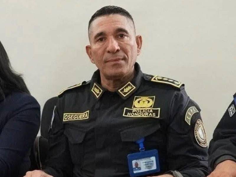El director de la Policía Nacional, Rigoberto Oseguera Mass, llamó a la población a alejarse de las estructuras criminales denominadas como asociaciones terroristas. Estas son la Pandilla 18, la MS-13 y el Cártel del Diablo.