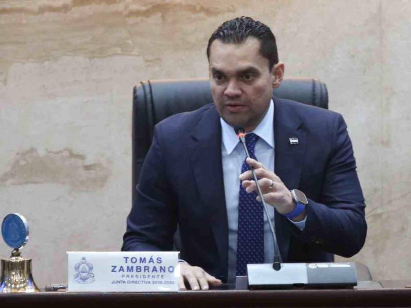 El Congreso Nacional inició juicios políticos contra funcionarios electorales y anunció una comisión especial para investigarlos.