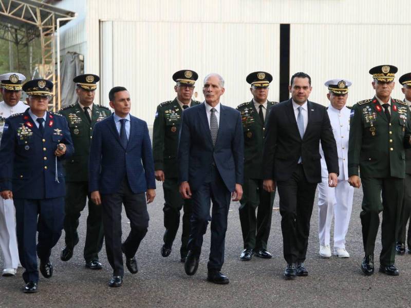 Entre los invitados estaban el presidente de la República, Nasry Asfura, el presidente del Congreso Nacional, Tomás Zambrano y el secretario de Defensa, Enrique Rodríguez.