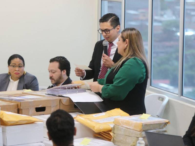 Órgano electoral abre licitación para adquirir impresoras para los comicios