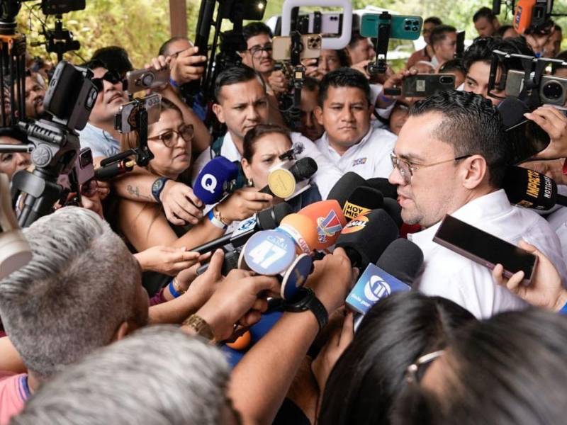 Durante un recorrido por el proyecto de cárcel abandonada en La Acequia, Santa Bárbara, Zambrano se refirió a las acciones que deberán ejecutar las autoridades para cumplir las disposiciones judiciales.