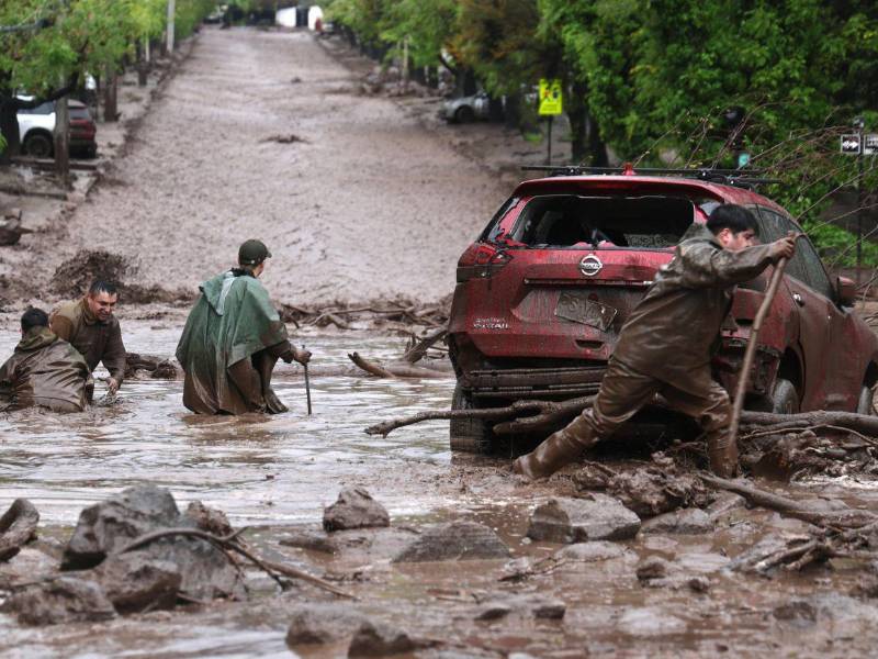 Las autoridades activaron las alertas preventivas en comunas de la Región Metropolitana y la región de El Maule. Aquí más detalles.