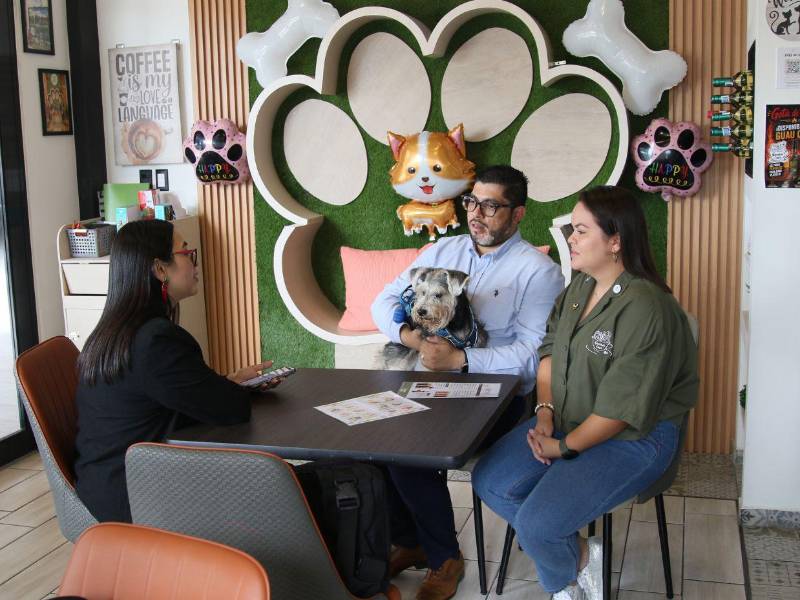 EL HERALDO visitó Guau Café y conversó con Alejandra Girón y Ángel Tábora, una de las dos parejas que dieron vida al emprendimiento.