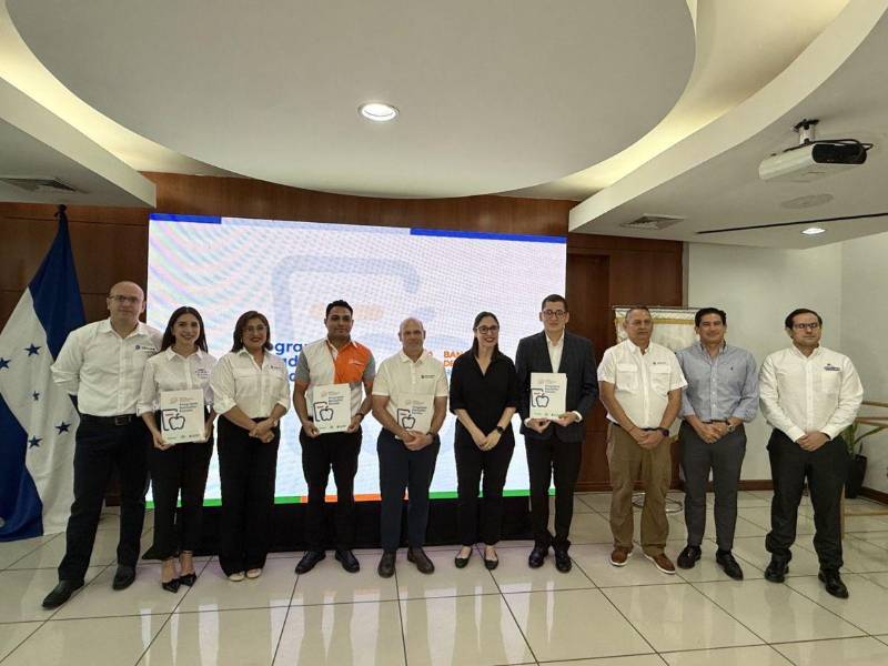 La Universidad Zamorano reafirma su liderazgo en seguridad alimentaria al renovar su participación en el Programa Bocadillo Escolar junto a Dinant y el Banco de Alimentos de Honduras.