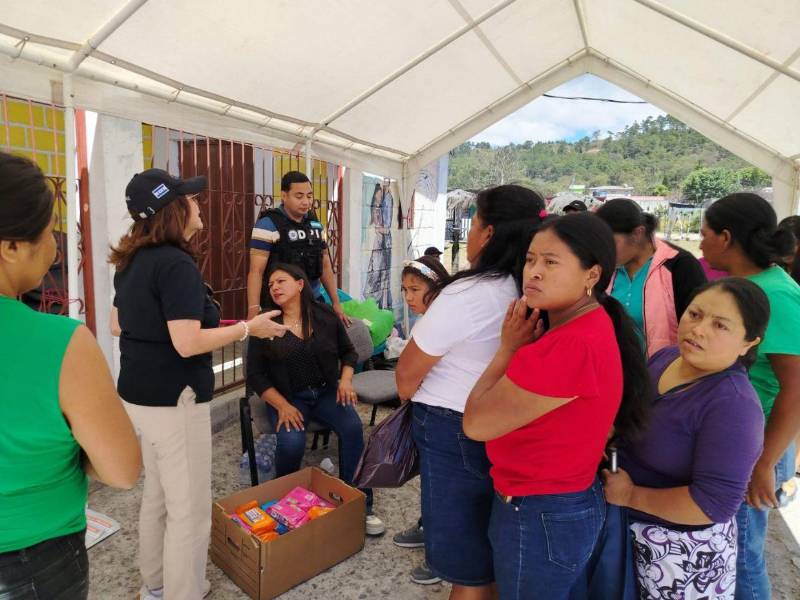 La jornada incluyó recepción de denuncias, evaluaciones médico-forenses y conversatorios comunitarios sobre rutas de denuncia en Lepaterique.