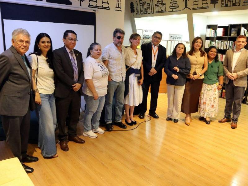 El español ha publicado más de una veintena de obras.