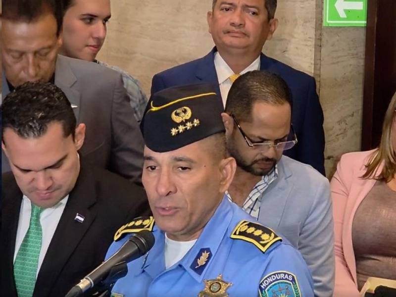 El director de la Policía Nacional, Rigoberto Oseguera Mass, pidió a los padres evitar que sus hijos se involucren en actividades delictivas.