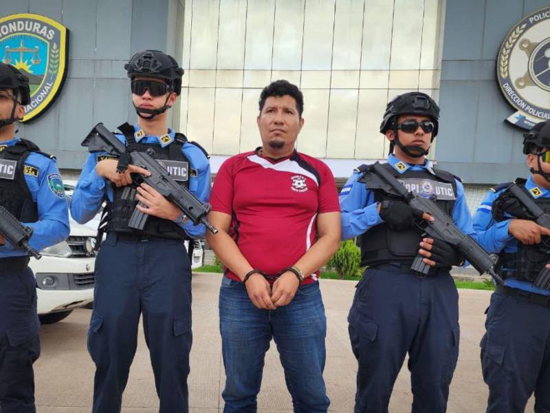 El detenido Arbin Manuel Galeas Rodríguez fue trasladado hasta la capital industrial, San Pedro Sula.