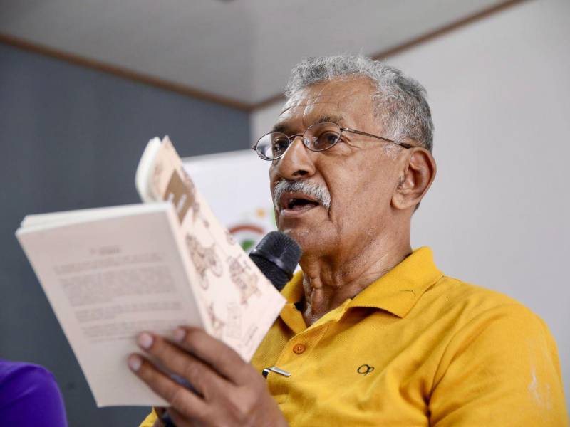 Armando García ha publicado los libros “Hechos necios que acusáis”, “H de absurdo”, “Humor de negro”, “Hasta no ver...” y “Honduras para ver” (con fotografías de su autoría). Tiene en imprenta “Hijos de la locura”.