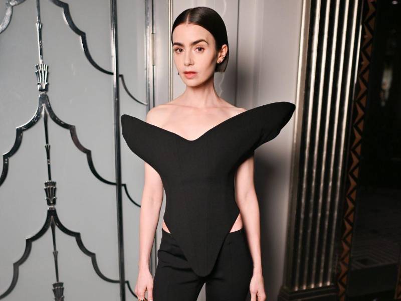 Lily Collins: El reto de dejar atrás a Emily en París para convertirse en Audrey Hepburn