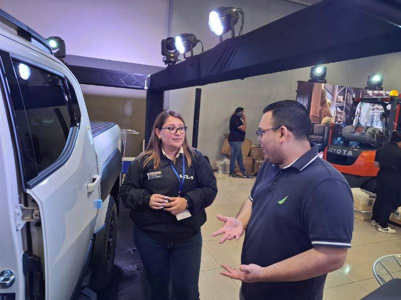 Expomóvil 2025: Kia Honduras y Corporación Jaar presentan la nueva Kia Tasman en San Pedro Sula