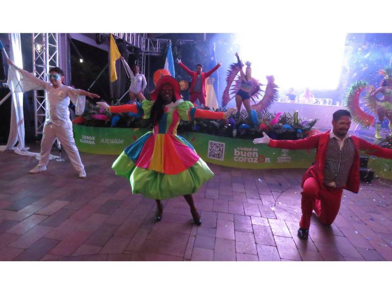 Arte, cultura y tradición en el Carnaval de San Miguel Arcángel para celebrar los 447 años de la capital