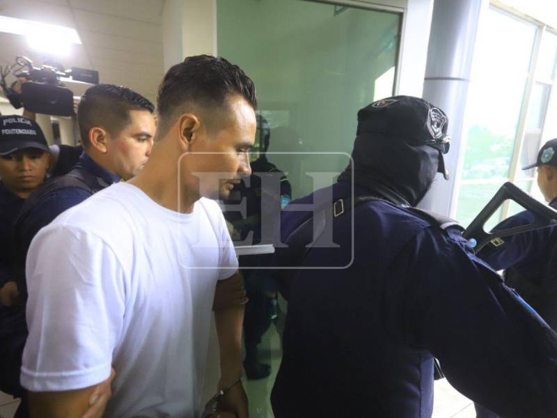 Juan Carlos Urbina enfrenta los delitos de robo con violencia agravada y homicidio en su grado de tentativa inacabada.