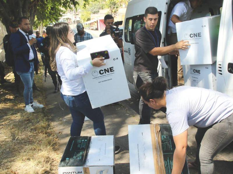 Empresa que trasladó material electoral en 2025 fue contratada por Rixi Moncada en 2021