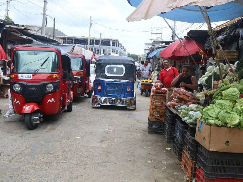 Los usuarios de los mercados piden soluciones para que Comayagüela mantenga su actividad comercial, pero con calles más ordenadas y seguras para todos.