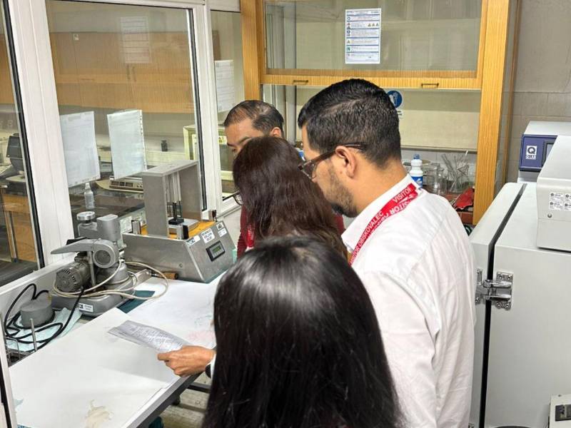 Pese a que el Congreso Nacional no ha aprobado el contrato, el INM asegura que está vigente.