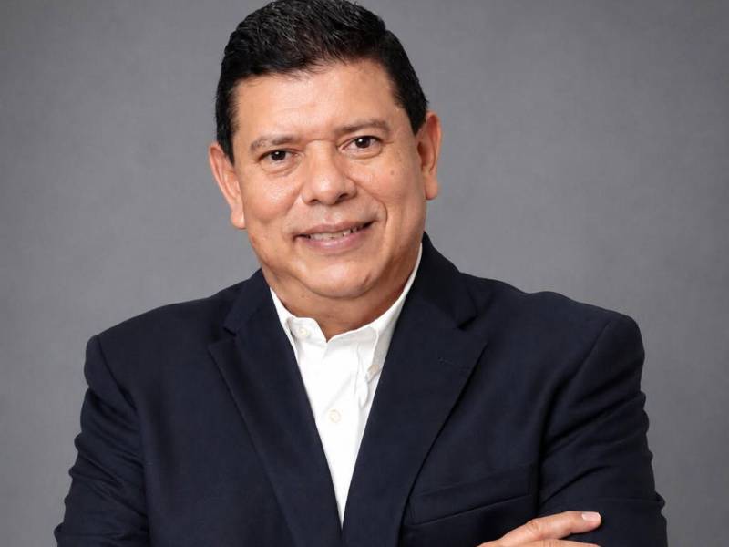 Héctor Ordóñez es el nuevo ministro de Comunicaciones y Estrategia del gobierno