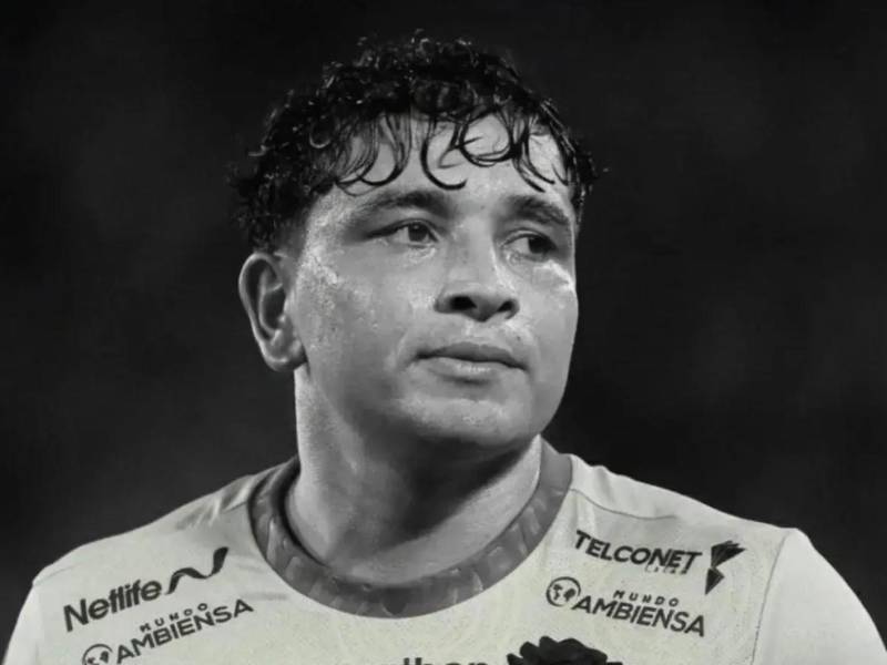 El jugador se ha mostrado muy dolido luego del asesinato de Mario Pineida y ha dejado una frase donde está pensando retirarse luego de lo ocurrido