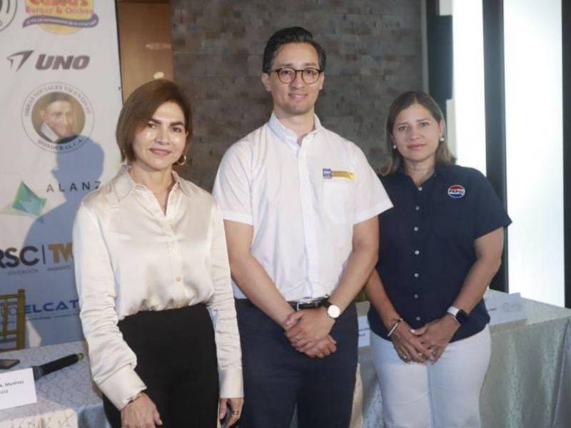 Azucena Tróchez (Grupo Elcatex), José Martínez (ICCE) y Melissa Villegas (Emsula).