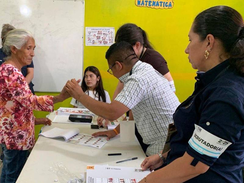 Los consejeros de la directiva del ente electoral hondureño se han acusado mutuamente en las últimas horas de entorpecer el escrutinio especial.
