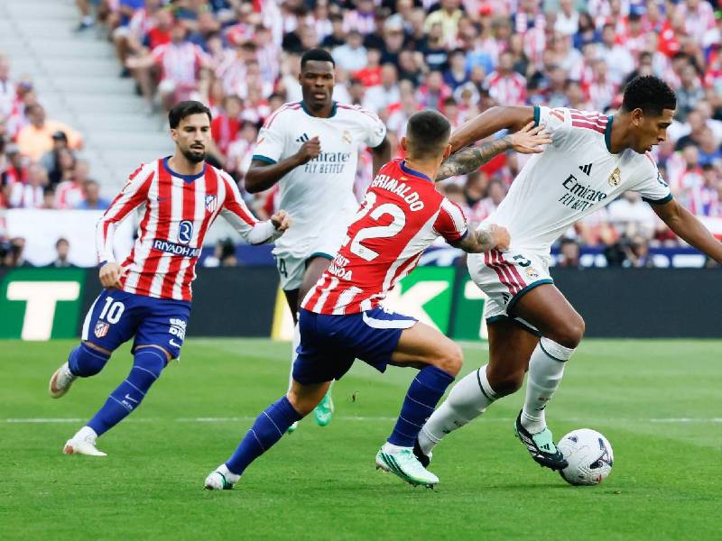Imágenes del desarrollo del partido.