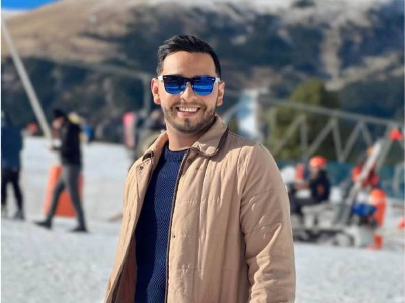 La farándula hondureña está de luto tras confirmarse la muerte del comunicador social Lester Abel Martínez Valeriano, quien falleció en España.